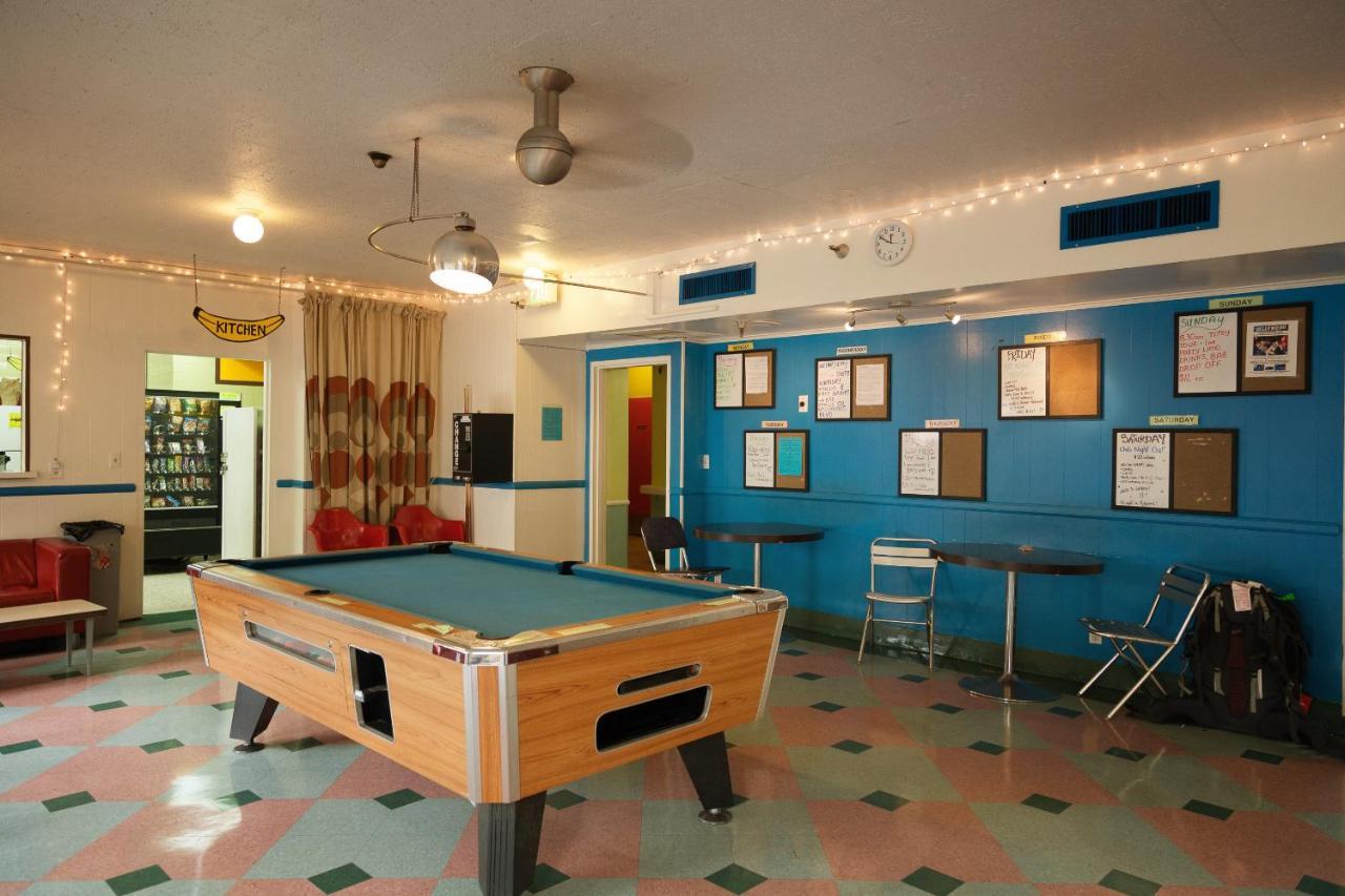Banana West Hollywood & Hostel Los Angeles